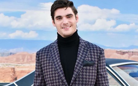 Breaking Bad Actor RJ Mitte: Walter White Jr. के किरदार से मिली पहचान, जानिए अभिनेता का सफर
